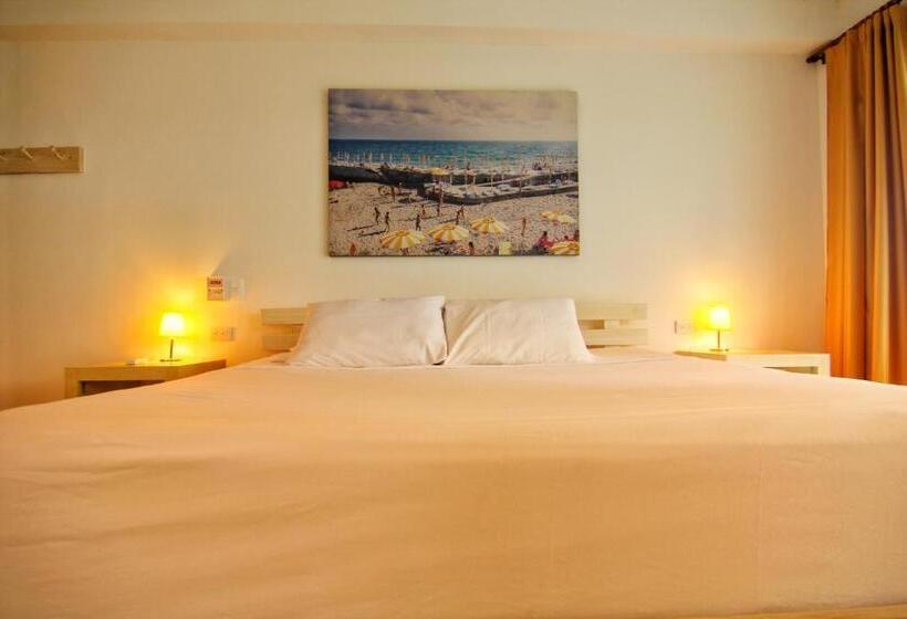 스탠다드 룸 킹사이즈 침대, Blue Mango Beach