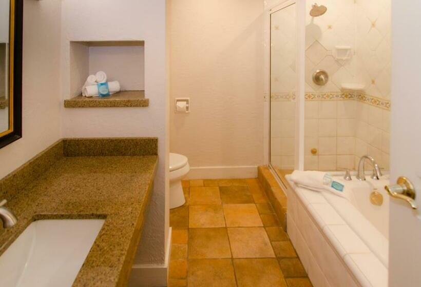 带大床的套房, Galiano Oceanfront Inn & Spa