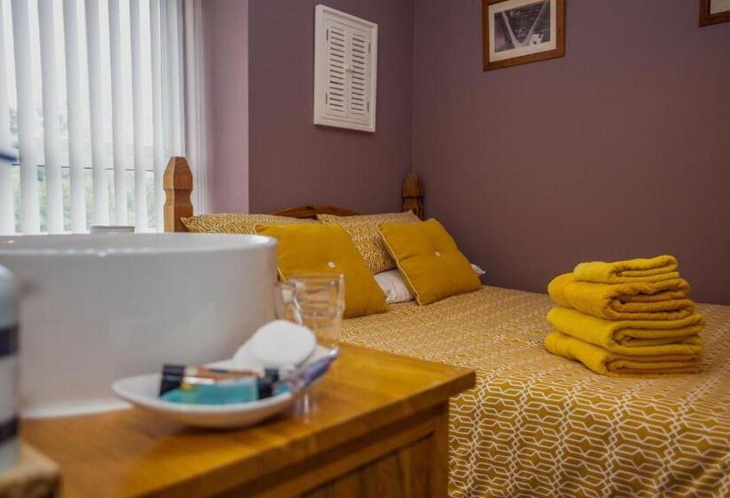 Номер Стандарт, Cross Villa Accommodation