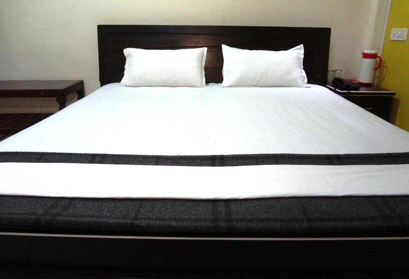 Номер Economy, Parvati Palace Sehore