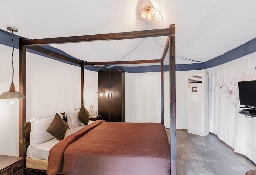 Deluxe Tent, Forest Hills At Tala
