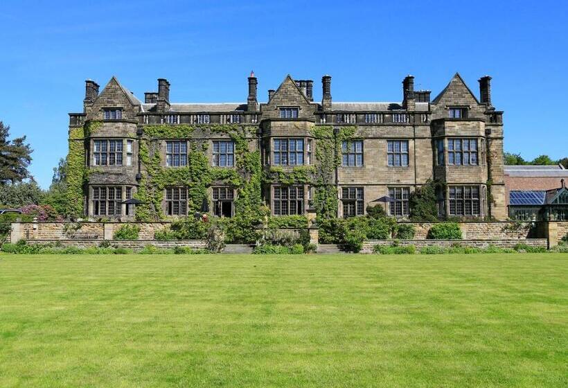 Люкс, Gisborough Hall