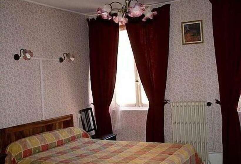 Номер Стандарт, Hôtel Le Portalou