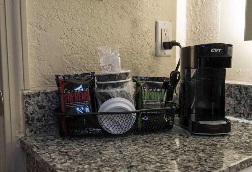 Люкс, Red Roof Inn Gulf Shores