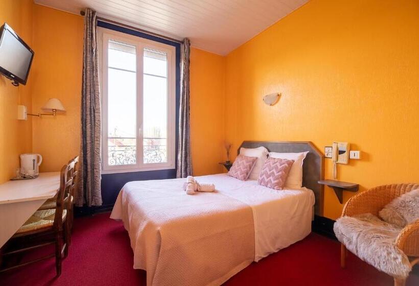 Номер Стандарт, Montdidier Hôtel