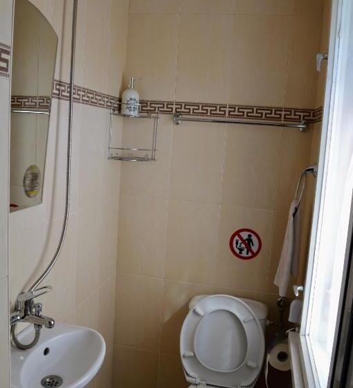 Номер Стандарт Трехместный, Guest House Niya