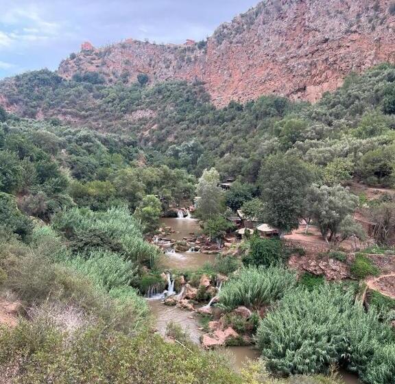 غرفة قياسية, Ighbola Ouzoud