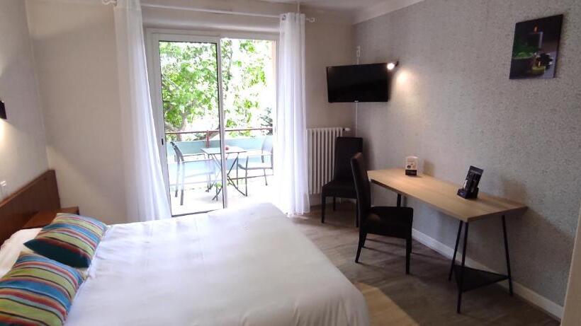 Номер Стандарт, Hostellerie Du Parc