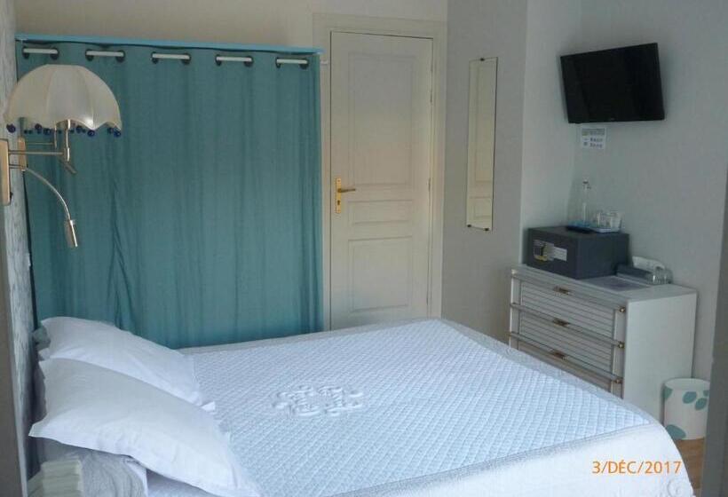 Comfort room with balcony, Les Tilleuls