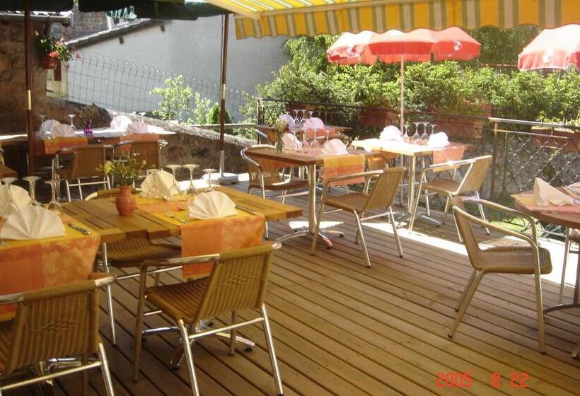 Номер Стандарт, Logis Spa Hotel Restaurant De La Poste