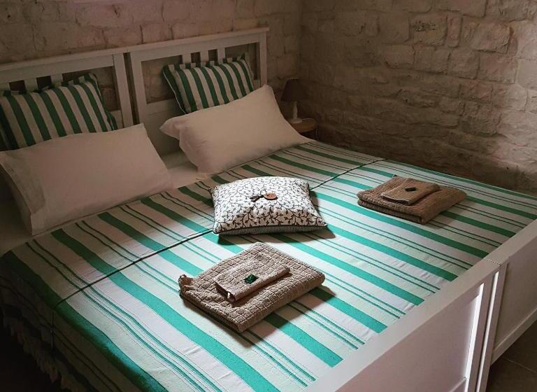 اتاق لوکس, Trulli Petra Chiara