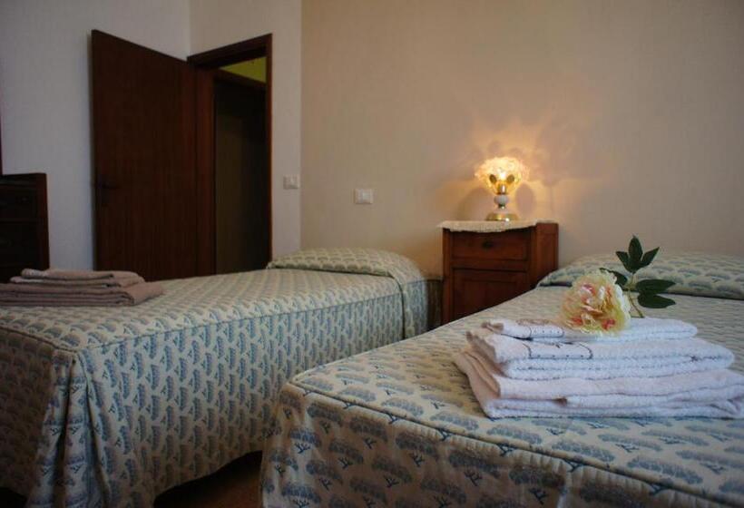 Номер Стандарт Трехместный, Casa Fonte Di Bacco