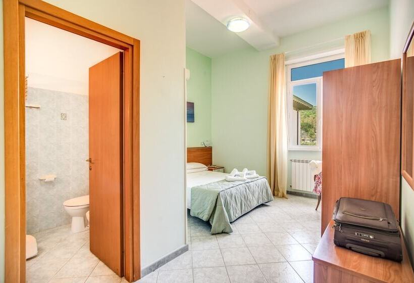 Номер Стандарт Индивидуальный, Villa Mg
