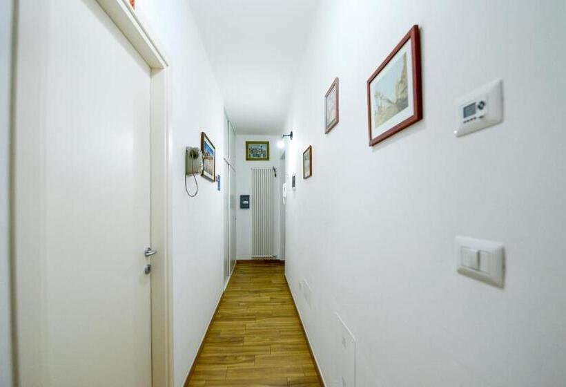 带阳台的三人标准间, La Casa Di Ketty