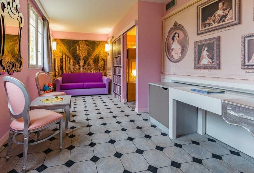Люкс, Explorers Hotel Marne La Vallée