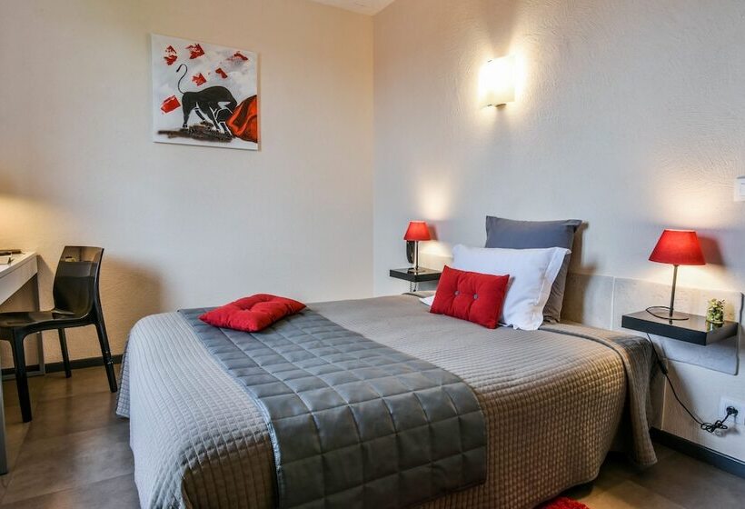 Номер Стандарт, Auberge L Estanquet