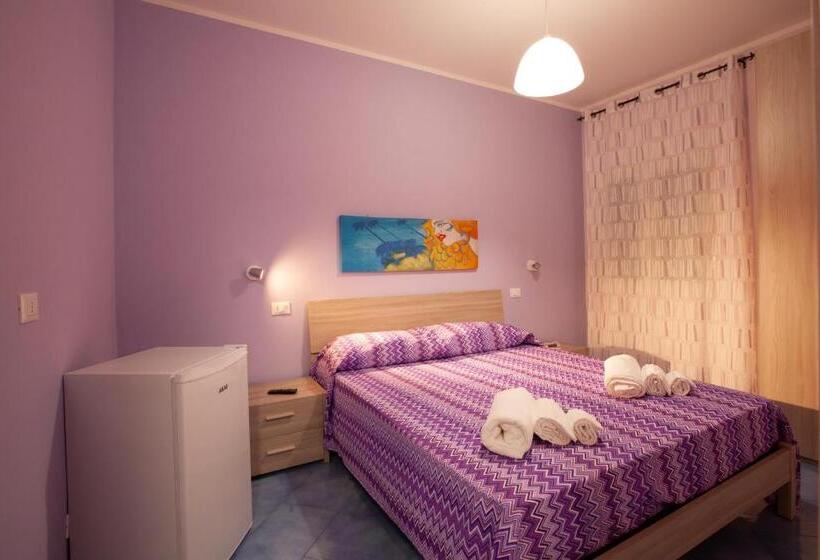 اتاق خانوادگی, B&b Da Noemi