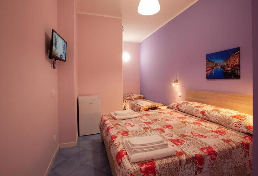 Standard Triple Room with Terrace, B&b Da Noemi