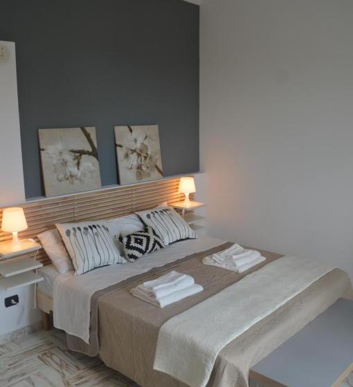 اتاق استاندارد سه نفره, Up&b Rooms Catania