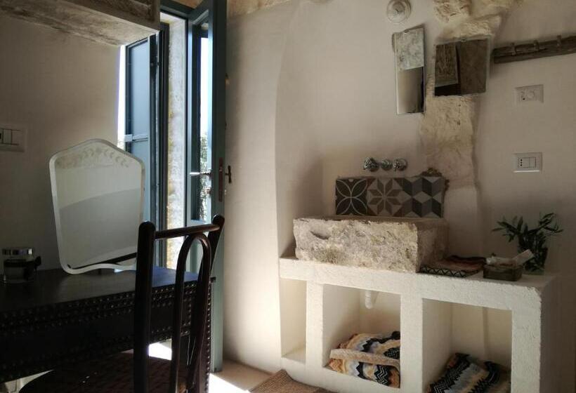 Deluxe Suite King Bed, Tenuta Del Lauro