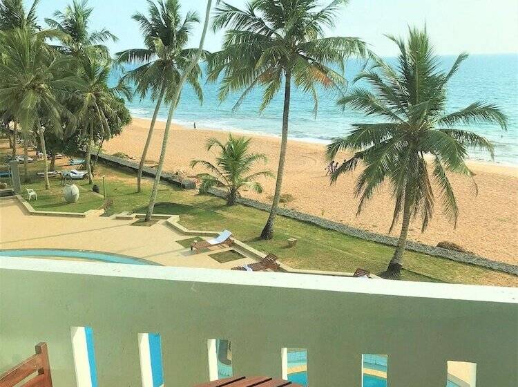 Трехместный Номер Deluxe Вид на Море, Induruwa Beach Resort