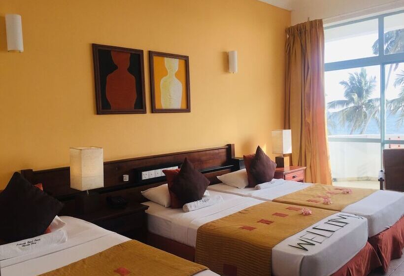 Трехместный Номер Deluxe Вид на Море, Induruwa Beach Resort