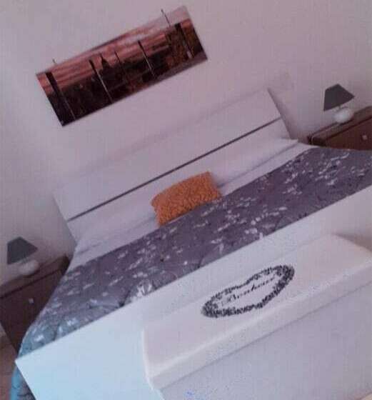 标准间, Mirage B&b