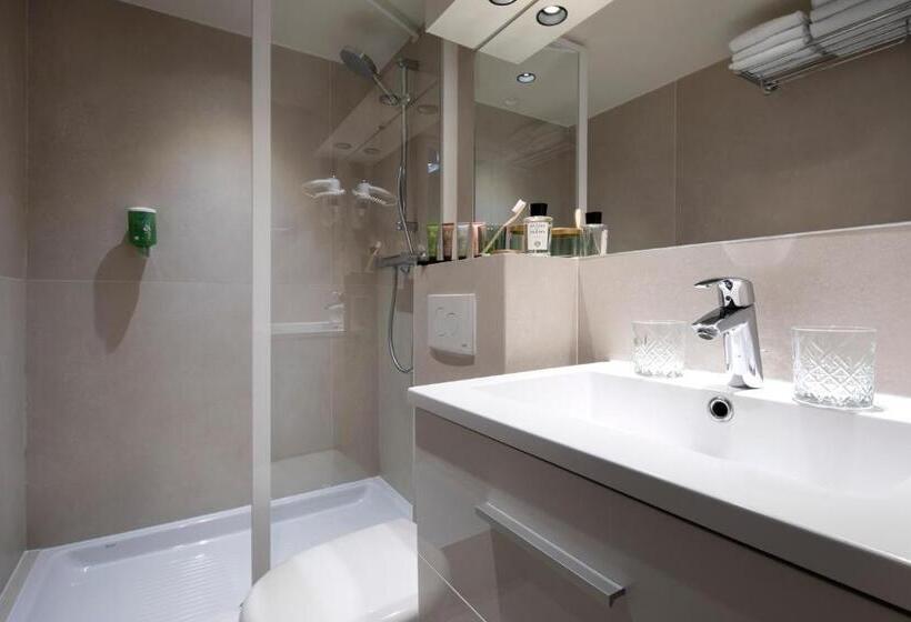 スタンダードトリプルルーム, Brady   Gare De L Est