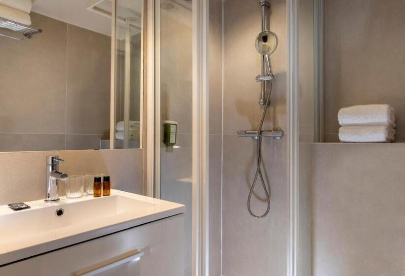 スーペリアールーム, Brady   Gare De L Est