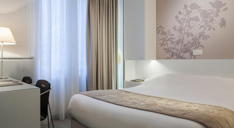 スタンダードルーム, Brady   Gare De L Est