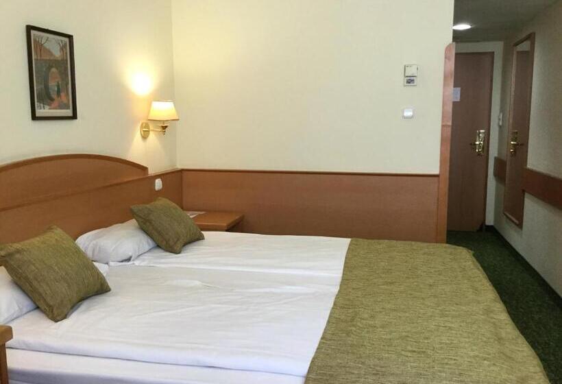 Номер Стандарт, Danubius Hotel Erzsébet City Center