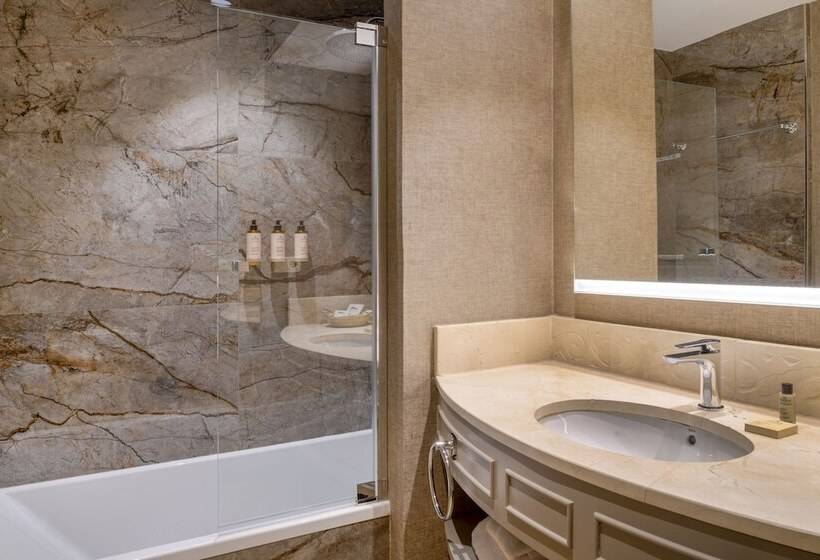 اتاق لوکس با چشم‌انداز باغ, Hacienda Son Antem Golf Resort, Autograph Collection