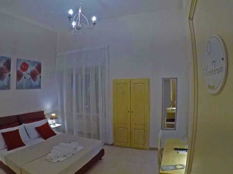 Номер Стандарт, A Casa Tu Zi Melu
