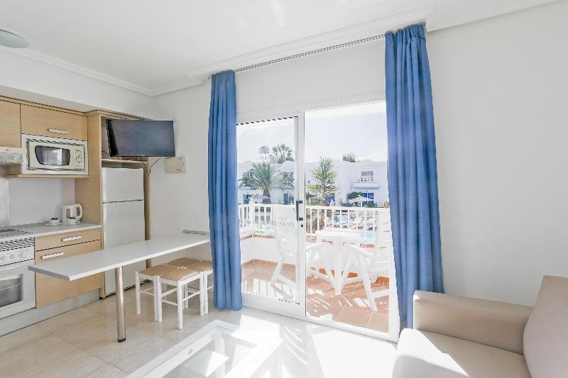 آپارتمان 1 خوابه با چشم‌انداز استخر, Arena Beach