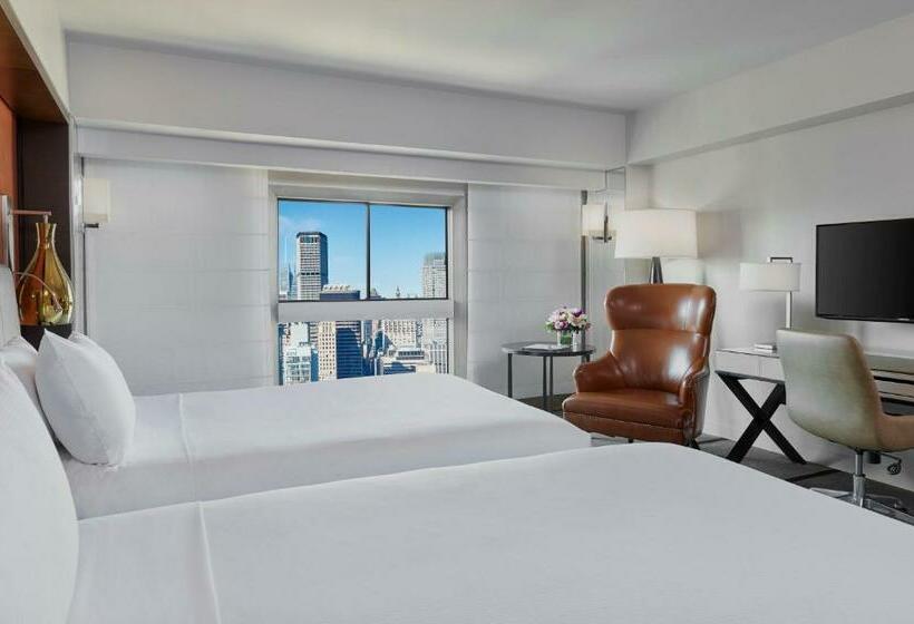 带2个双人床的标准工作室, Millennium Hilton New York One Un Plaza
