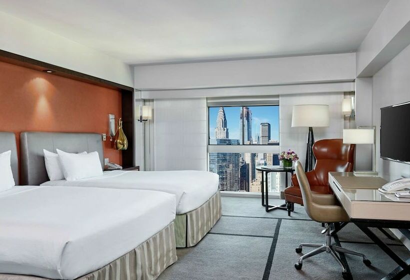 带2个双人床的标准工作室, Millennium Hilton New York One Un Plaza
