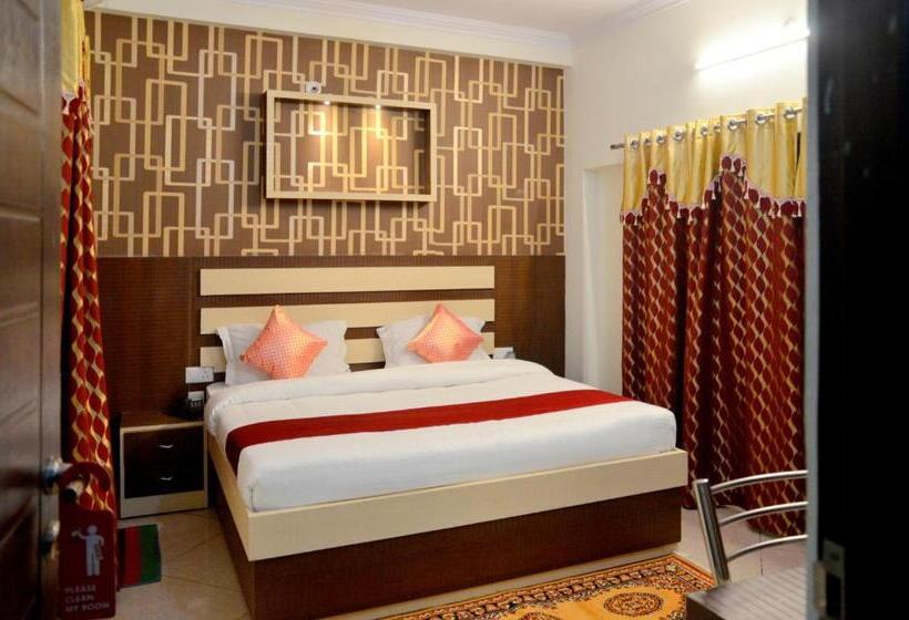 Номер Deluxe, Parag Inn