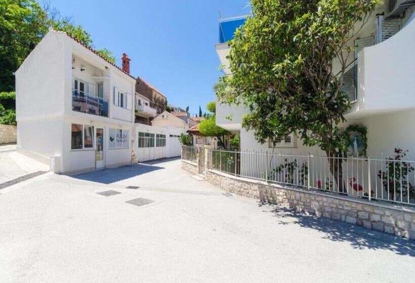 Номер Стандарт Вид на Город, Rooms & Apartments Barišić
