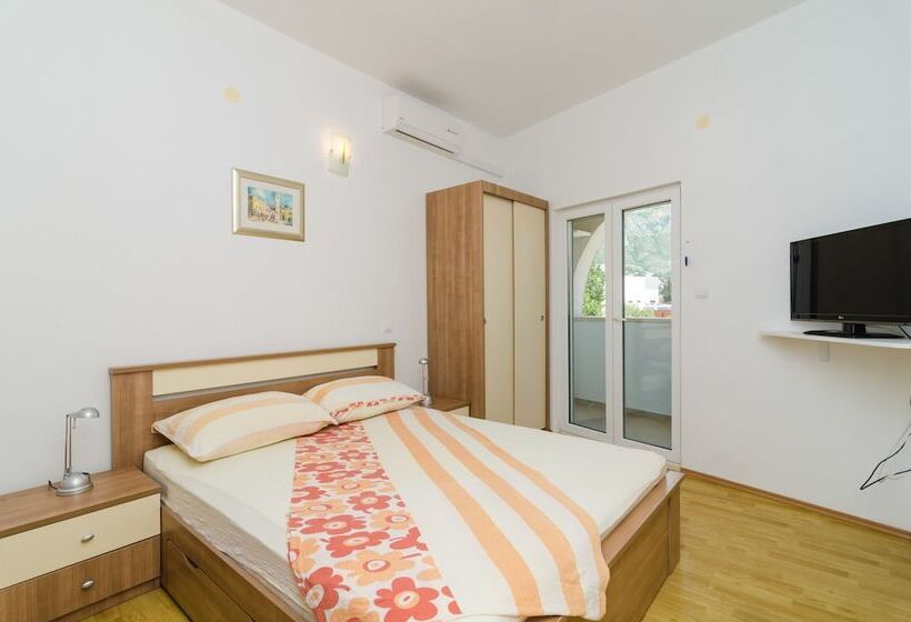 Студия Стандарт Вид на Город, Rooms & Apartments Barišić