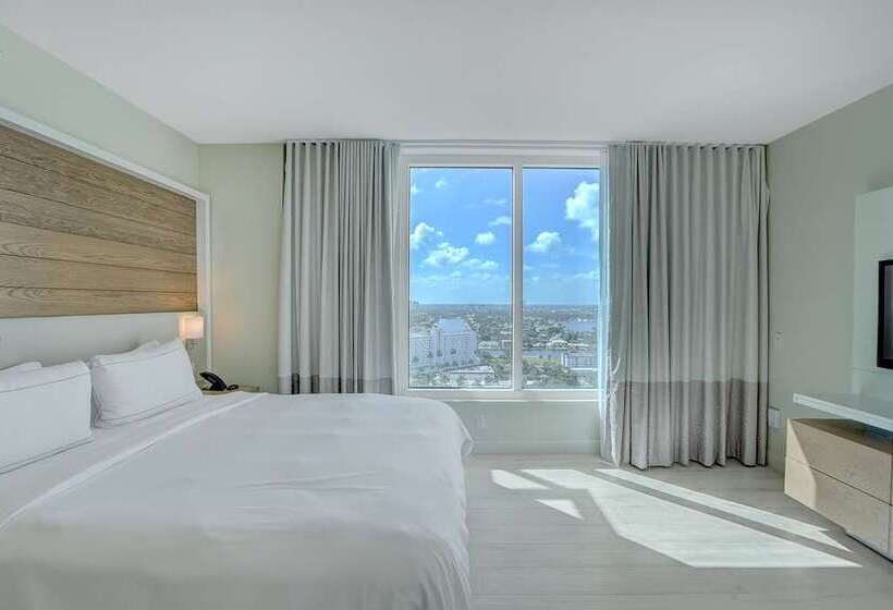 اتاق استاندارد با تخت بزرگ, Fenwick Shores, Tapestry Collection By Hilton