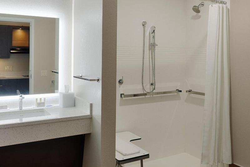 스탠다드 스튜디오 킹침대, Towneplace Suites Columbus Hilliard