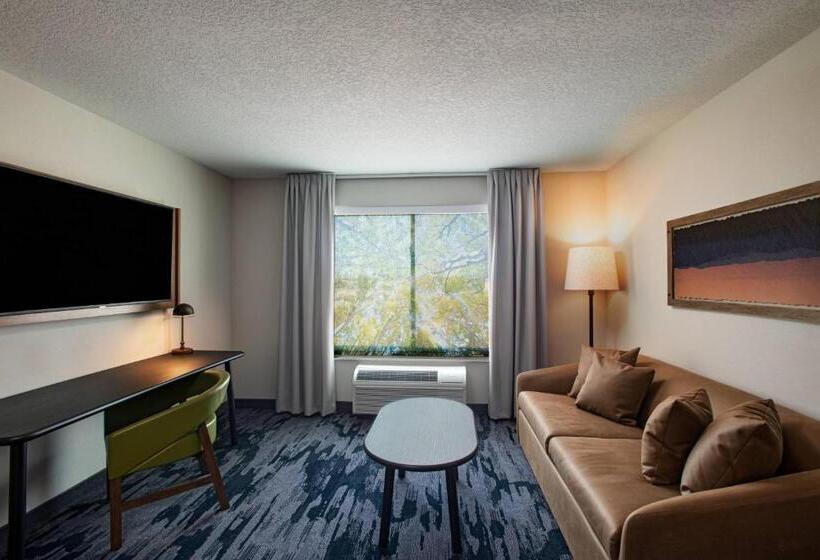 스위트 킹사이즈 침대, Fairfield Inn & Suites By Marriott Oskaloosa