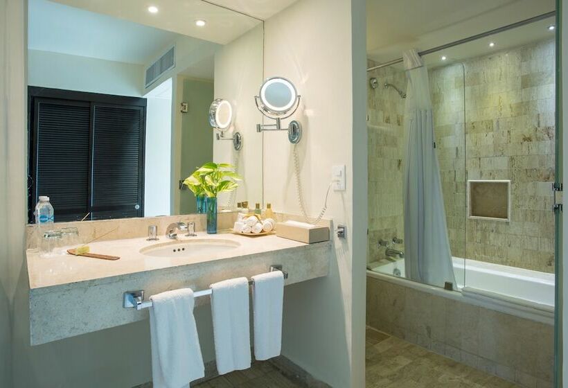Номер Deluxe Вид на Море, Dreams Sands Cancun Resort & Spa