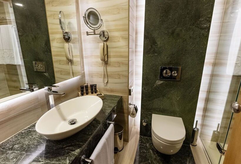 Полулюкс, Gloria Verde Resort