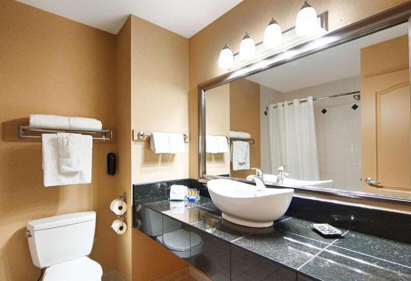 Люкс Кровать Кинг, Prestige Radium Hot Springs Resort, Worldhotels Crafted
