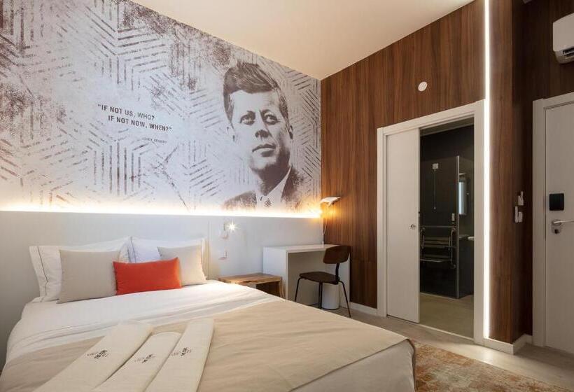 اتاق استاندارد برای معلولان, The Icons Lisbon