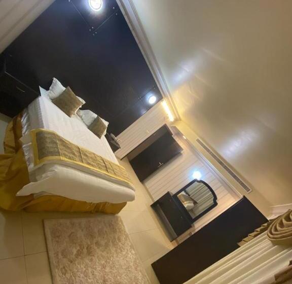 Люкс, Durrat Al Motamizon Furnished Apartment 3