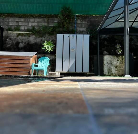 بانگلوی استاندارد 2 خوابه, L Améthyste   Bungalow De Charme