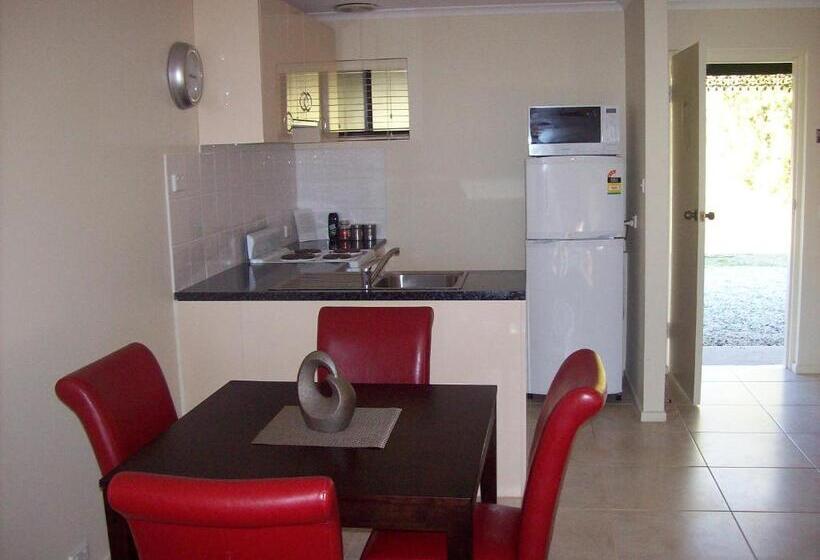 침실 1개 디럭스 아파트, Colonial Inn Guest Rooms