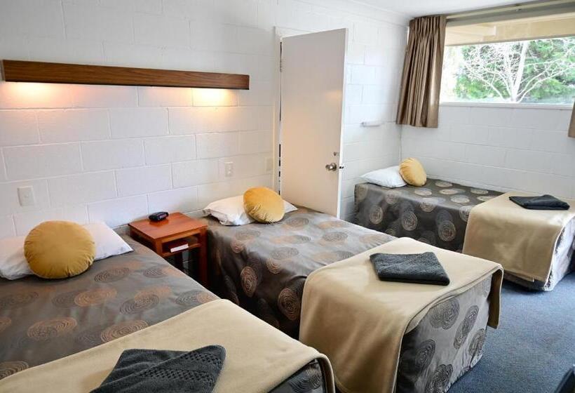 Семейный Номер, Byer Fountain Motor Inn